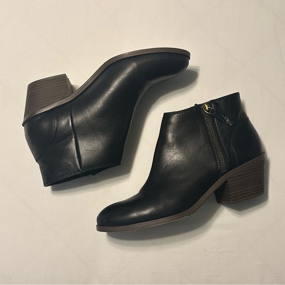 Vintage Gap Black Side Zipper Ankle Boot - Picture 3 of 11